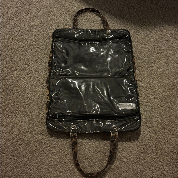 Oscar De La Renta leopard print w clear plastic pockets toiletry/cosmetic bag - Picture 7 of 8